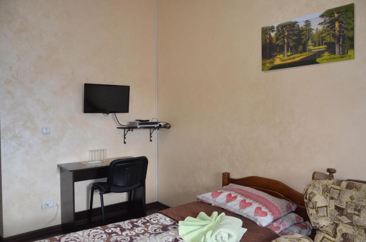 Джерело Kamianets Podilskyi Bagian luar foto