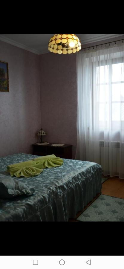 Джерело Kamianets Podilskyi Bagian luar foto