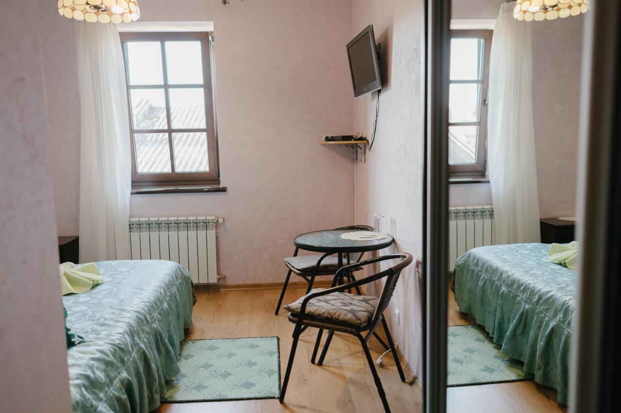 Джерело Kamianets Podilskyi Bagian luar foto