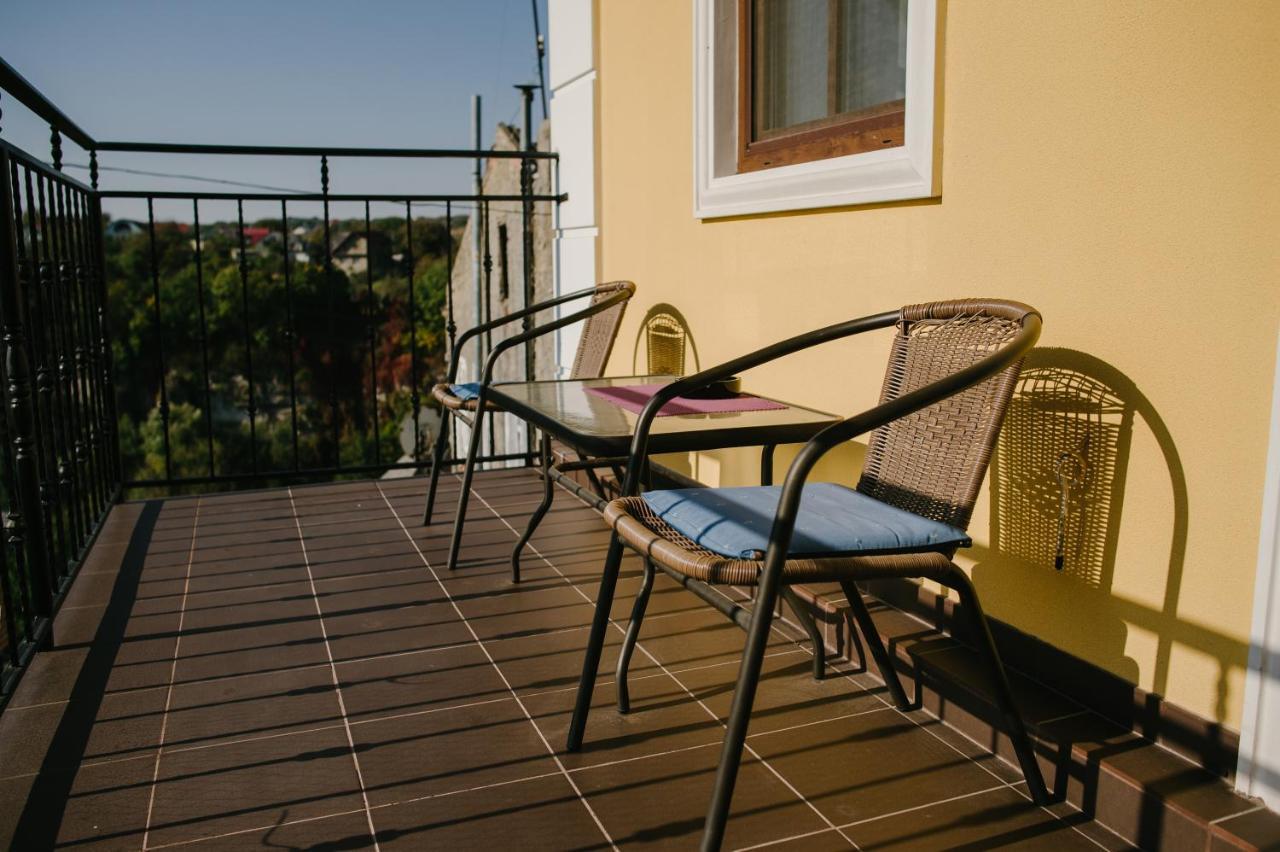 Джерело Kamianets Podilskyi Bagian luar foto