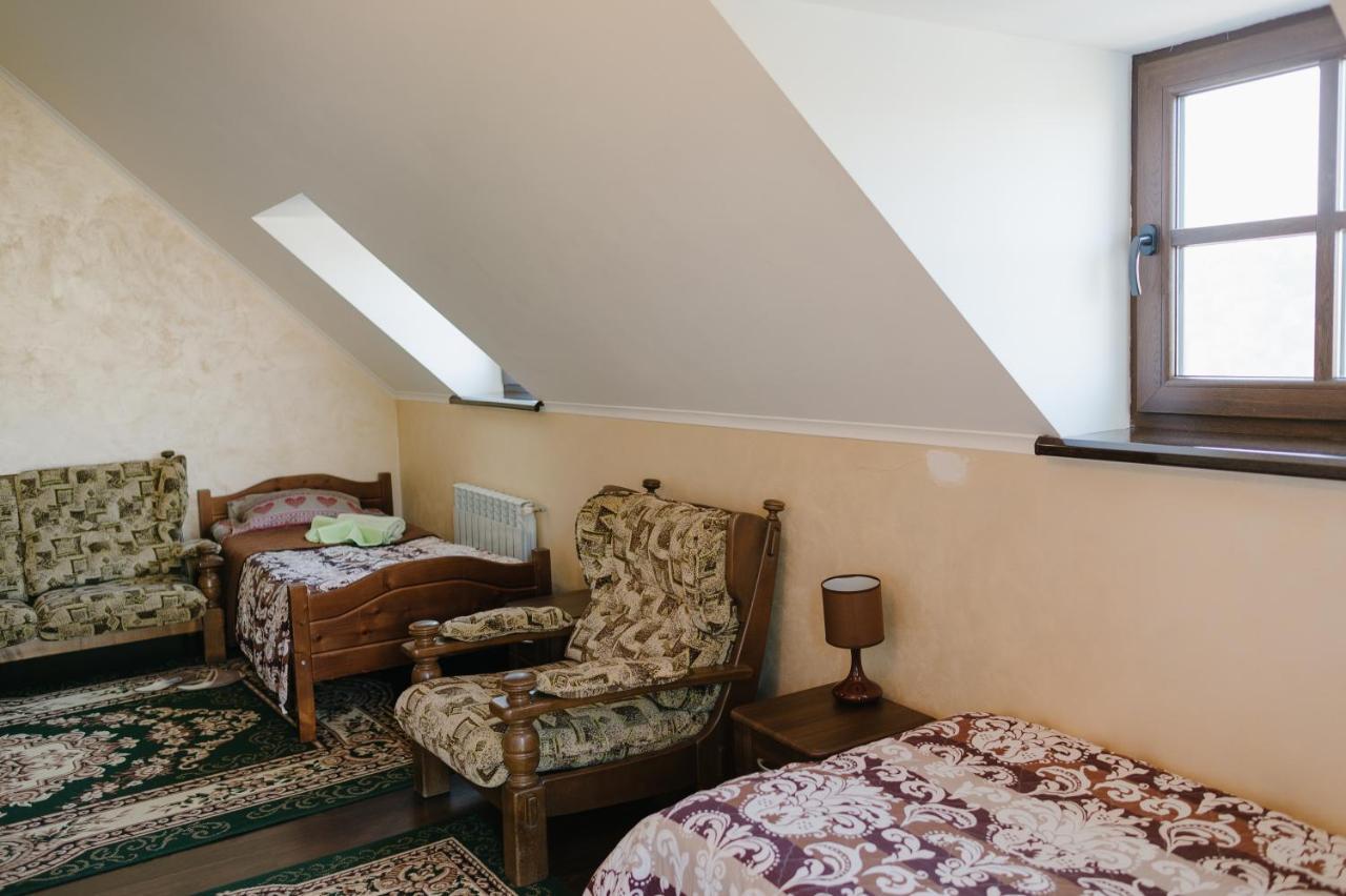 Джерело Kamianets Podilskyi Bagian luar foto