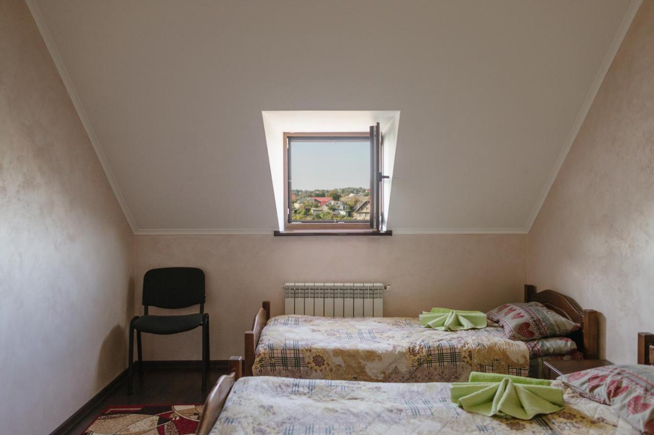 Джерело Kamianets Podilskyi Bagian luar foto
