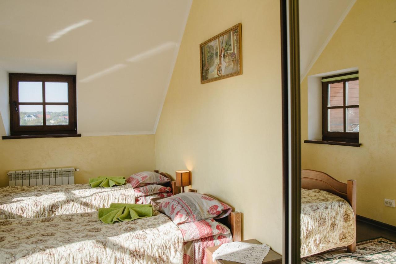 Джерело Kamianets Podilskyi Bagian luar foto